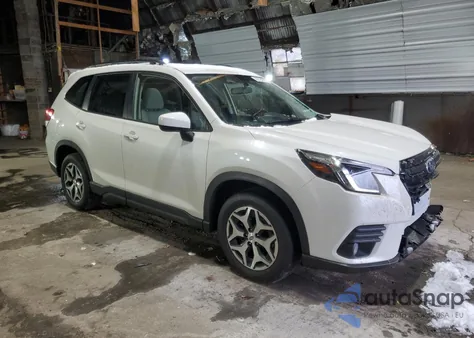 2023 Subaru Forester Premium z USA, uszkodzony, nr VIN JF2SKAEC8PH493130